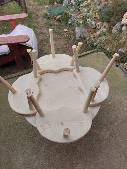 Трикраки столчета и софра(синия,паралия)