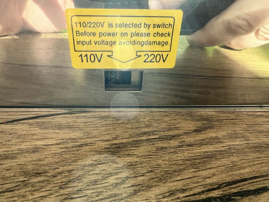 Импулсно захранване 220/110V AC към 24V DC