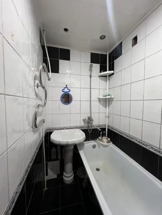 Продаётся 2 комн район Зигзаг