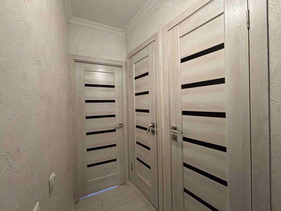 продам четырехкомнатную квартиру