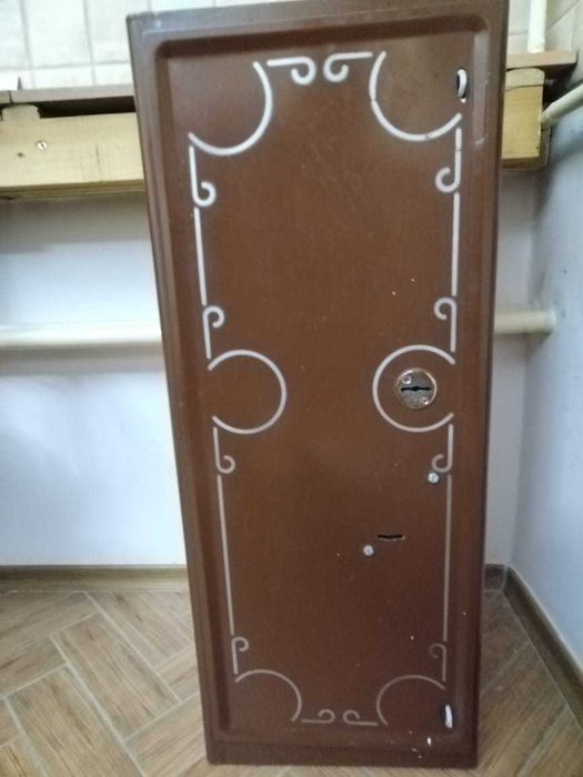 Продам сейф охотничий размер 85х35*22 в хорошем состоянии