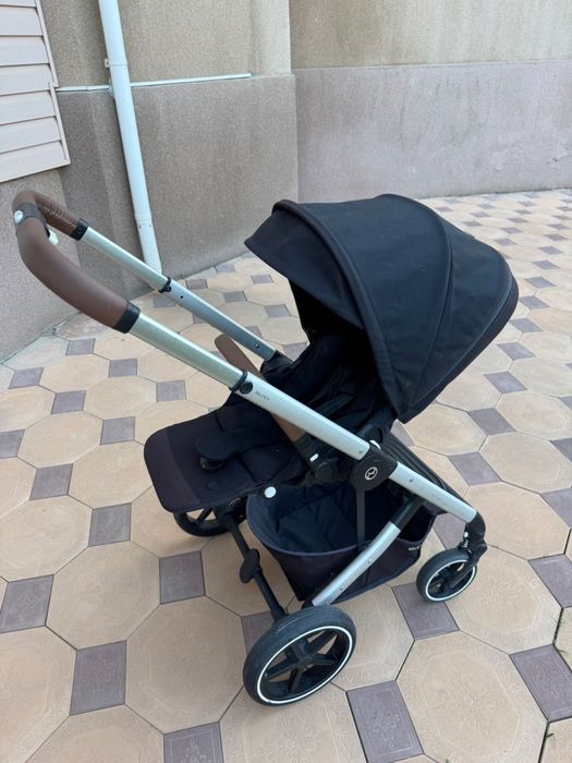 Коляска в отличном состоянии Cybex