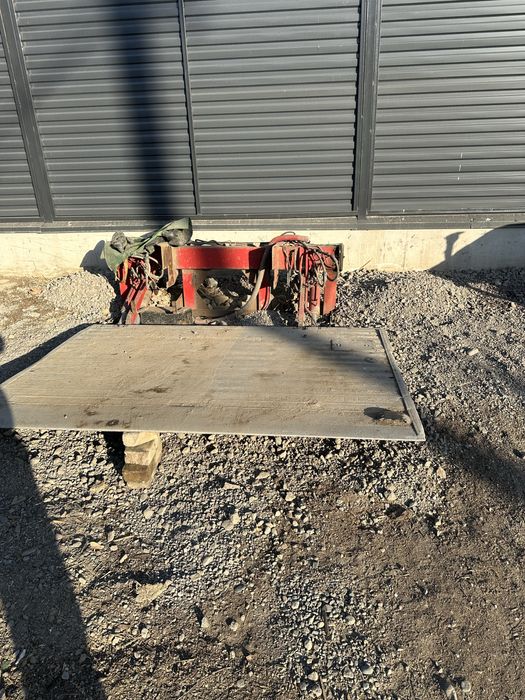 Мерседес задняя лопата