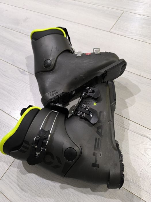 Детски ски и ски обувки