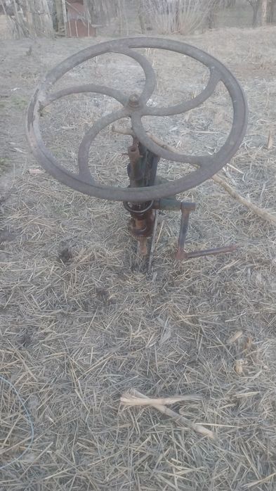 Strung pentru îngăurit tip vechi