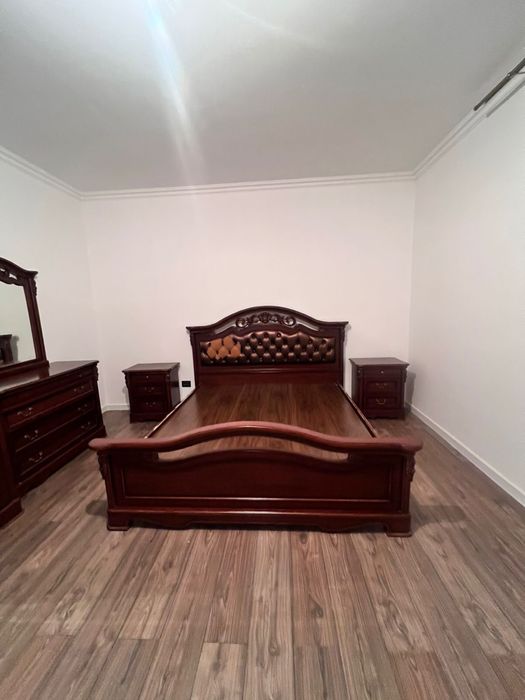 Продам спальнюю гарнитуру