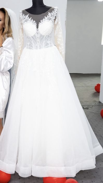 Vand rochie de mireasa