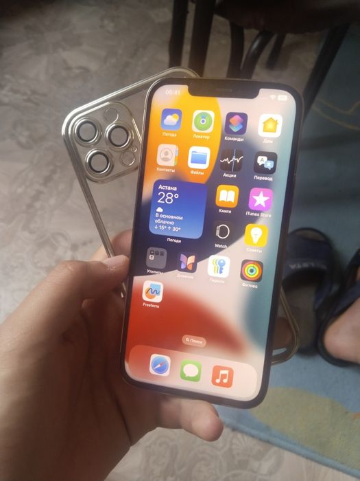 Продам iPhone 12Pro Max