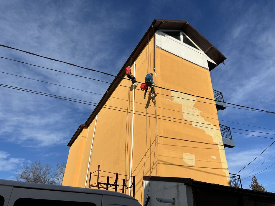 Alpinisti utilitari  !Executam lucrari de termoizolare,acoperisuri !!!