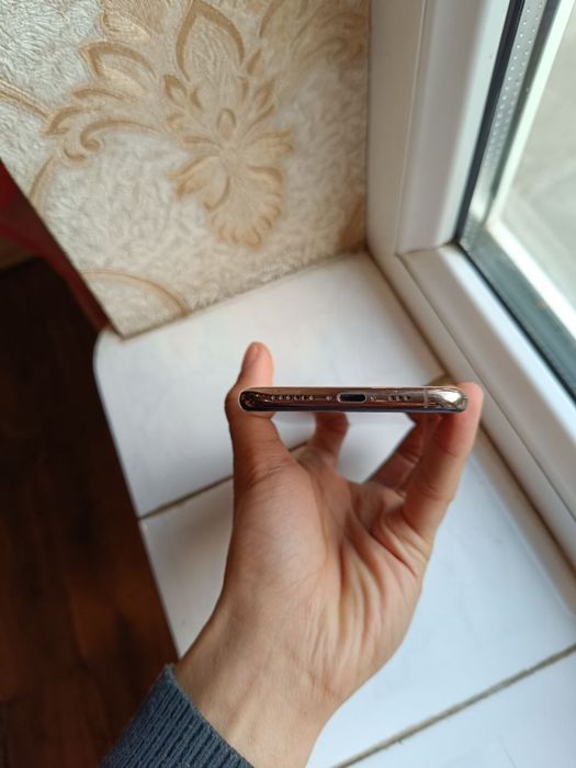 Iphone xs hotirasi 64