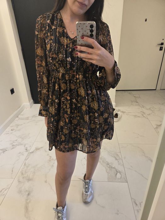 Лот от 2 рокли, подходящи за размер С-M