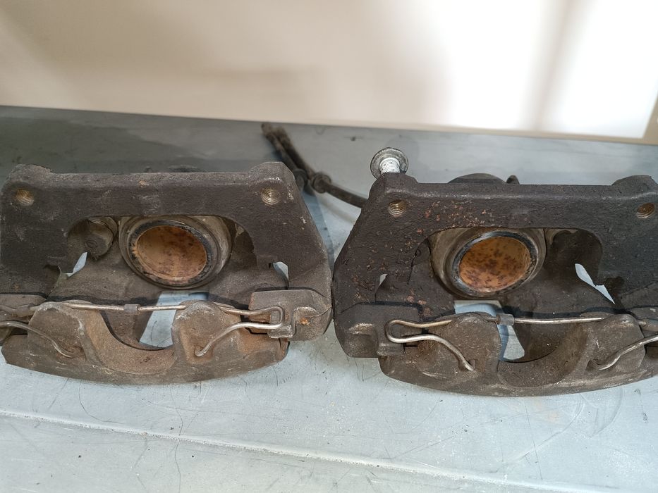 Спирачни апарати за Volvo XC70, 2.4T, 2001