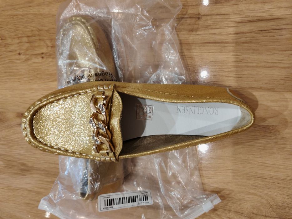 Дамски обувки нови 39 номер!