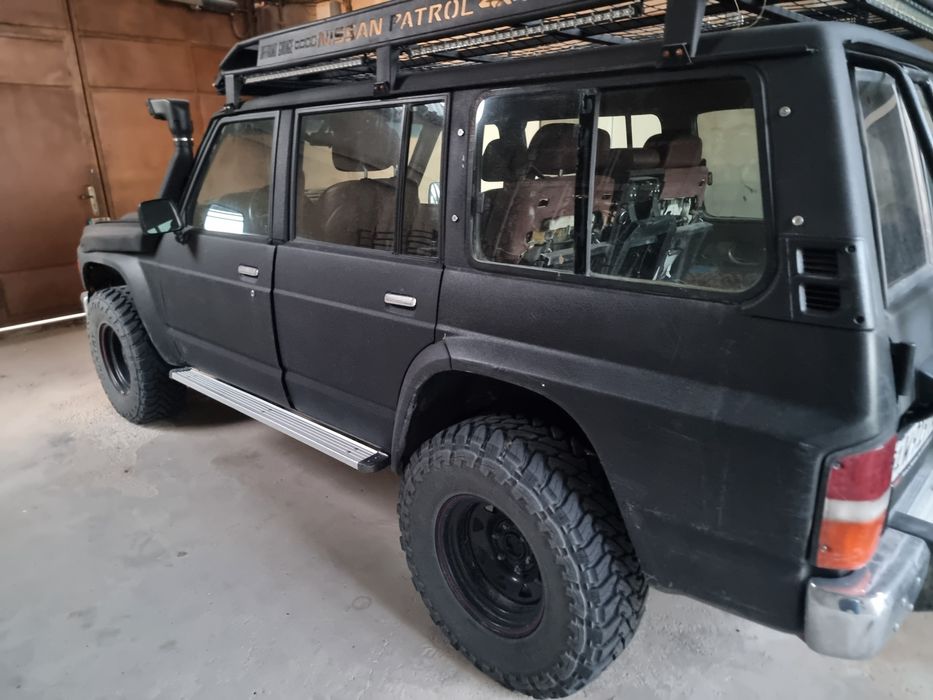Nissan Patrol Y60