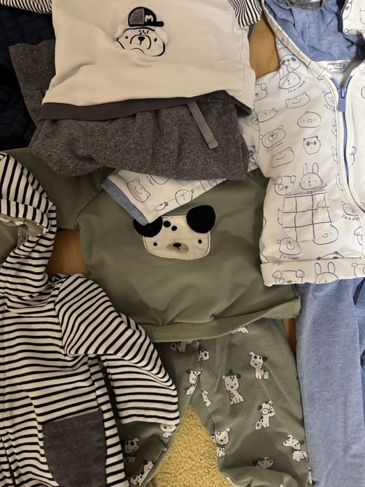 Дрешки Mayoral размер 6-9 месеца