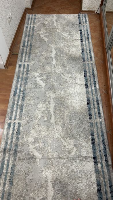 Продам дорожку,ковер 8 метров