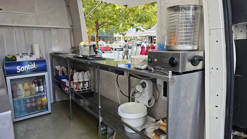 Autoutilitara Fast Food