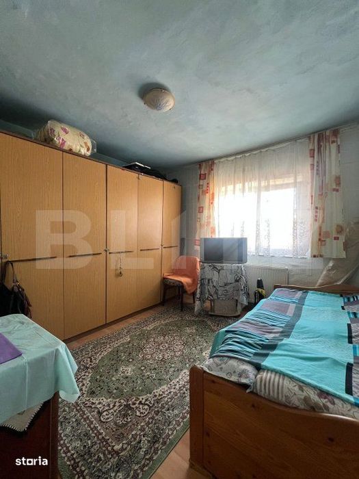 Apartament cu 3 camere, decomandat, zona micro 3 — fotografia 3