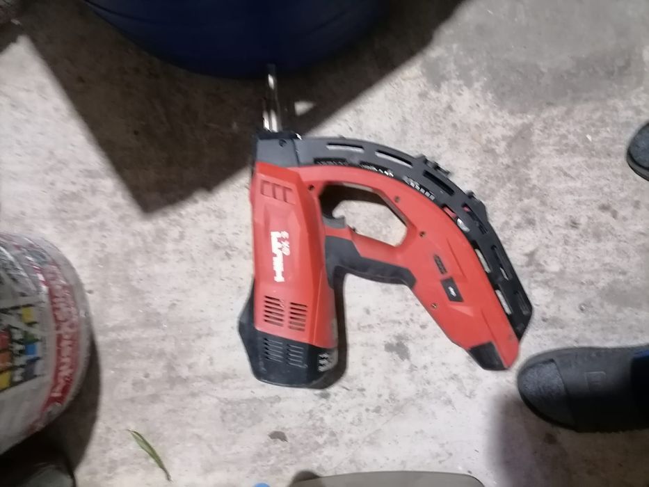 Pistol de bătut cuie in oțel si beton - hilti gx3 + magazie x-m40 g3