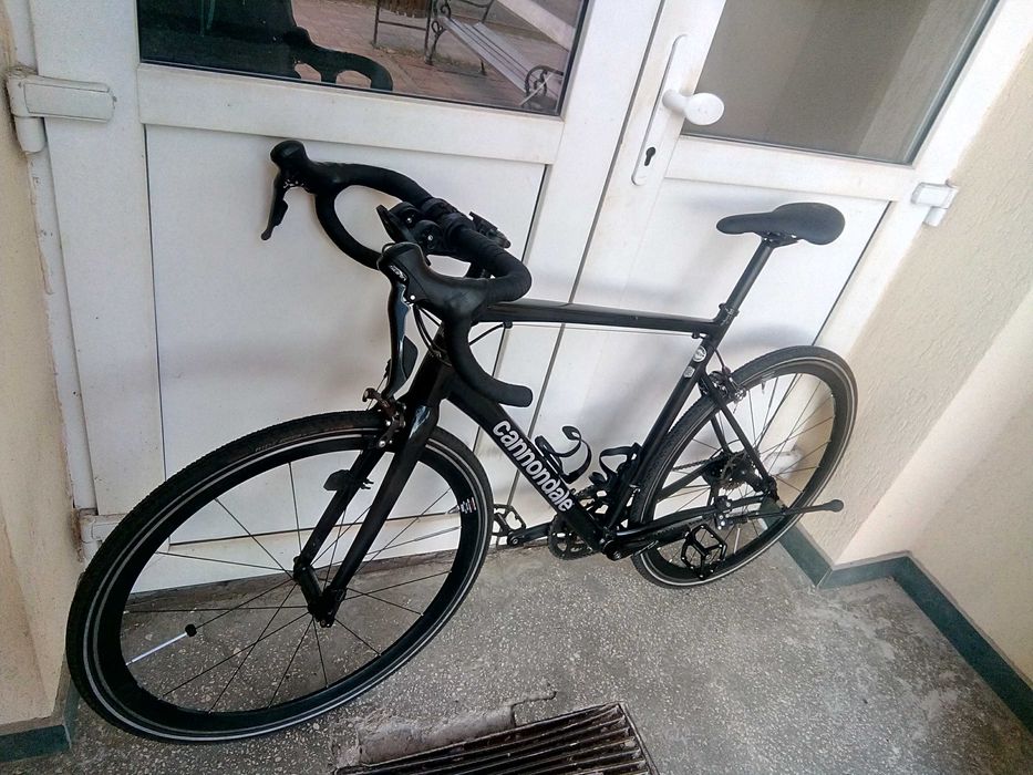 Bicicleta Cannondale CAAD Optimo 3