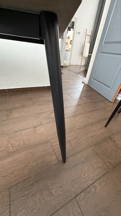 Masa cu blat din marmura si 2 scaune jysk