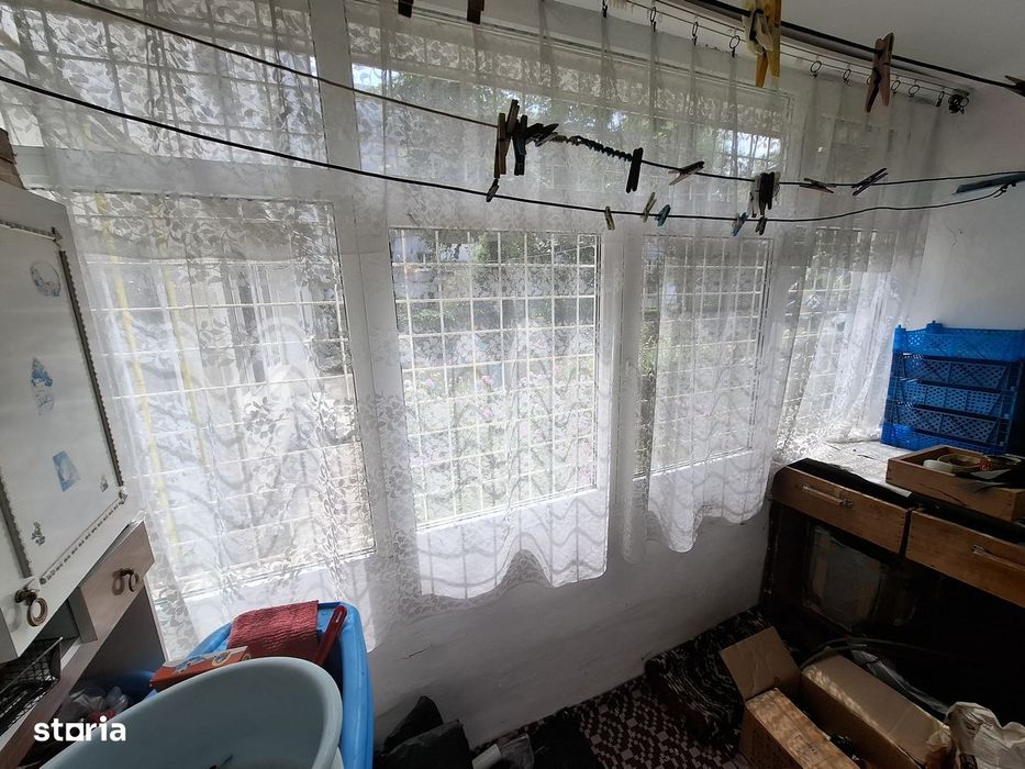 Apartament 3 camere decomandat  61 mp utili Parter Banca Națională –