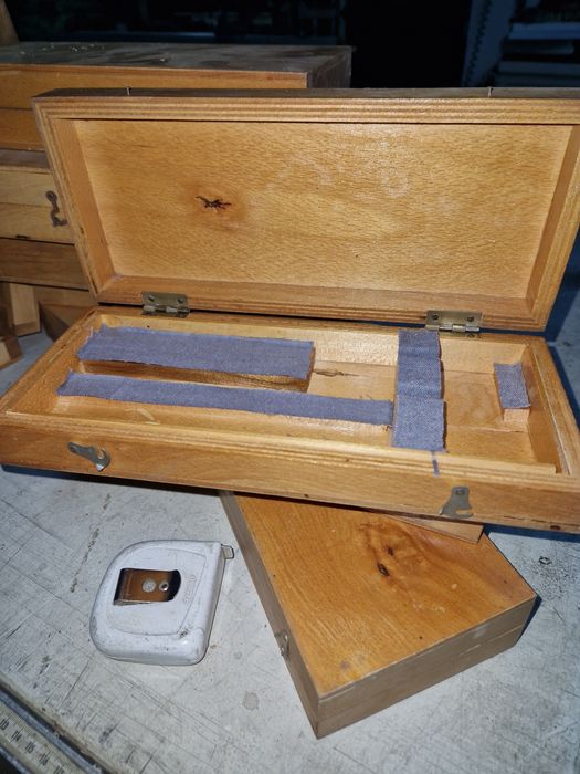 Cutii din lemn masiv noi