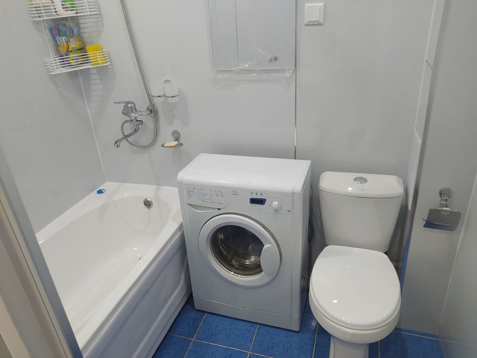 Продаётся 1х комнатная квартира в 5-Б мкр.  A. Jomiy da 1x kvartira