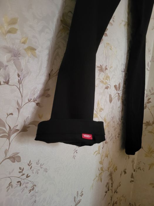 Продам брюки Vans