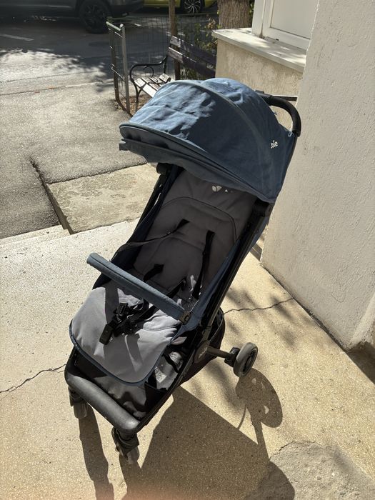 Carucior ultracompact Joie Pact ,pliabil stil troller