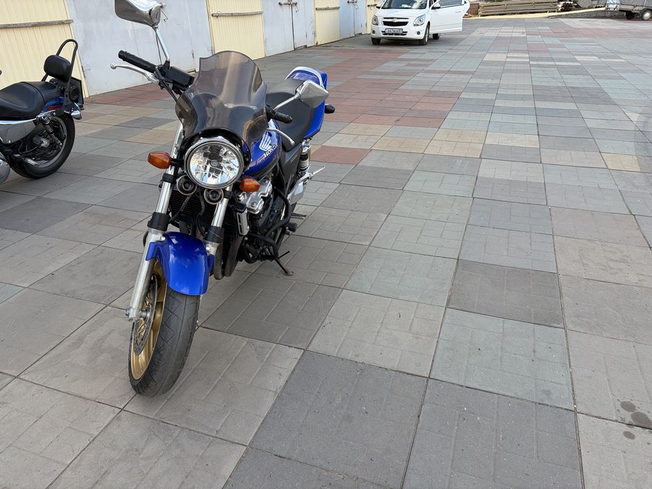 Honda CB400 VTEC