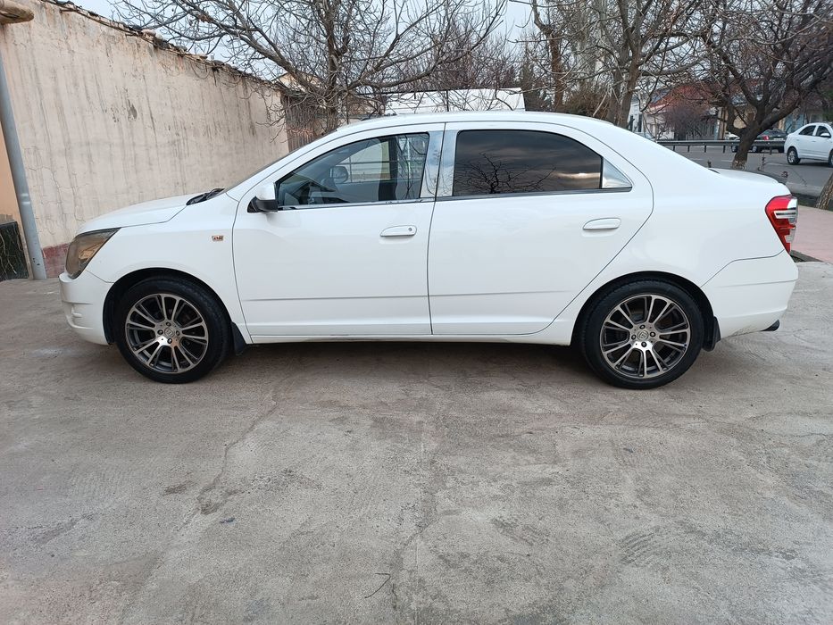 Vossen Diska Balon Brabus Stil 215 50 R17 Holati yaxshi