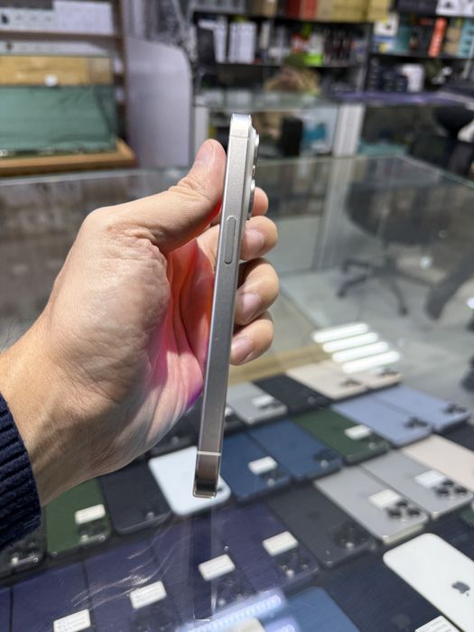 Iphone 15 pro sotiladi