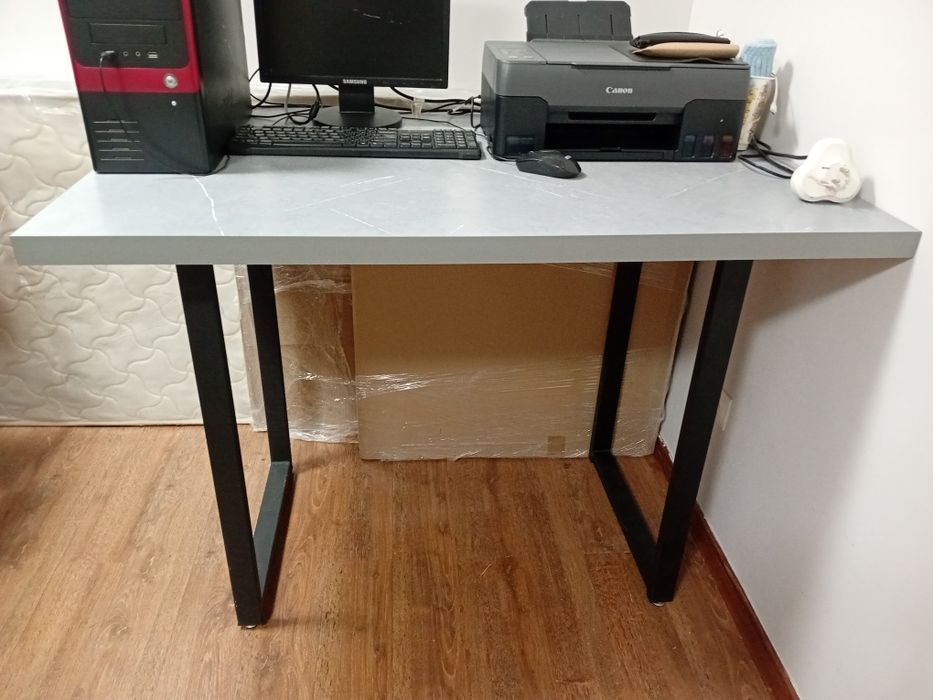 Стол компьютерный серый лофт