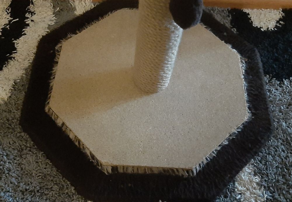 Продам когтеточку "Пальма"