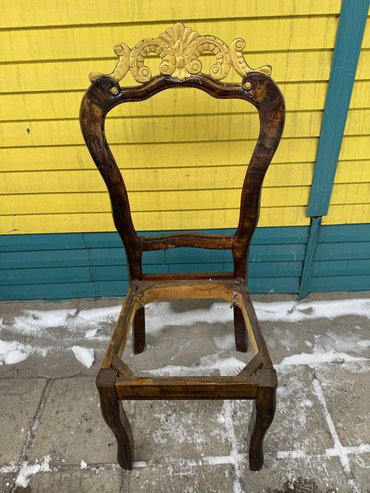 Продам антиквариатные стулья