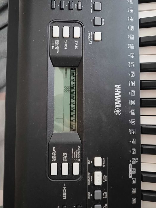 Електронен синтезатор - YAMAHA MUSIC PSR-E373 -