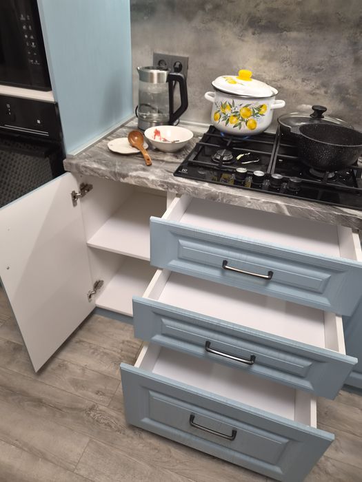 Кухонный гарнитур угловой