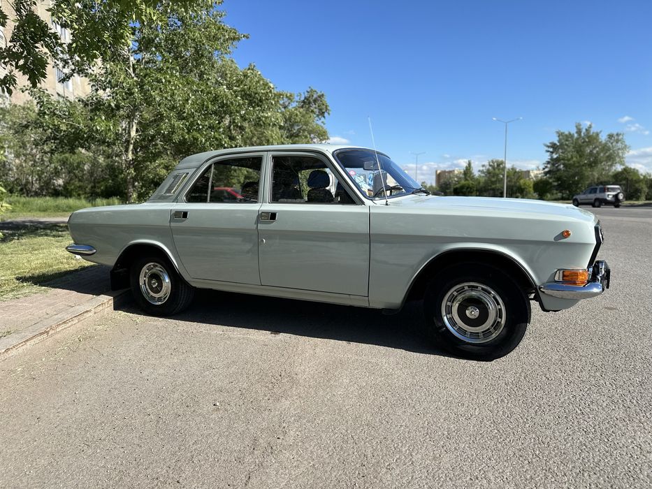 Автомобиль Волга ГАЗ-2410.