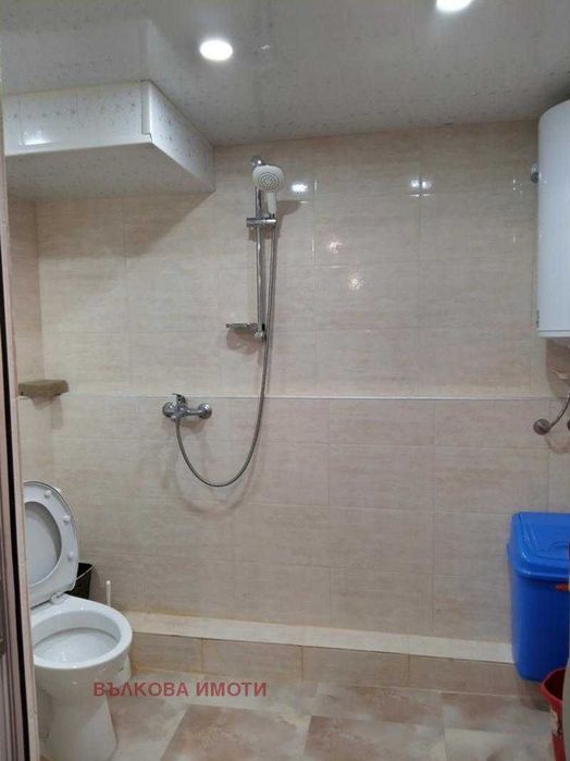 20 кв. м помещение с оборудвана баня, над BILLA 1