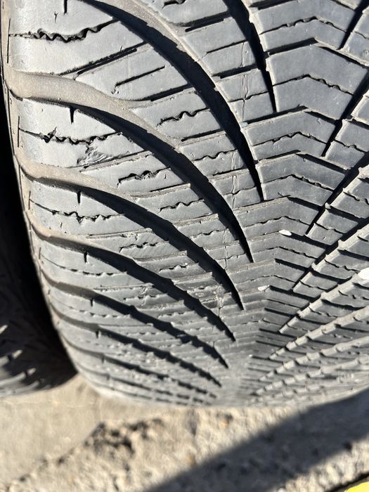 2 бр. всесезонни гуми 205/55/16 GoodYear 7 mm DOT 4717