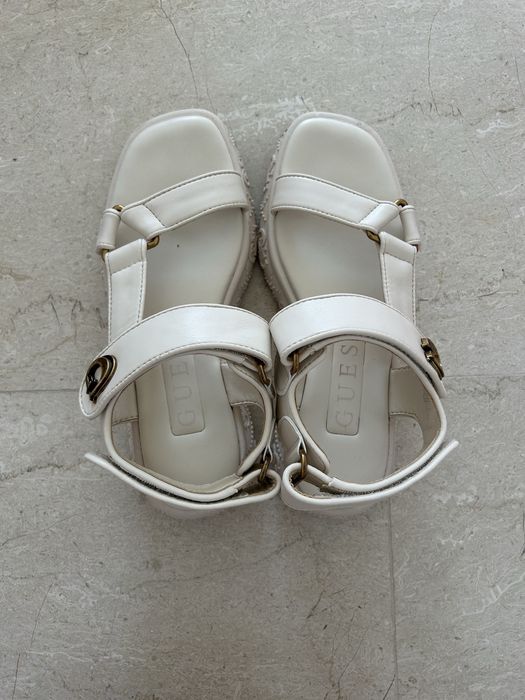 Дамски сандали Guess