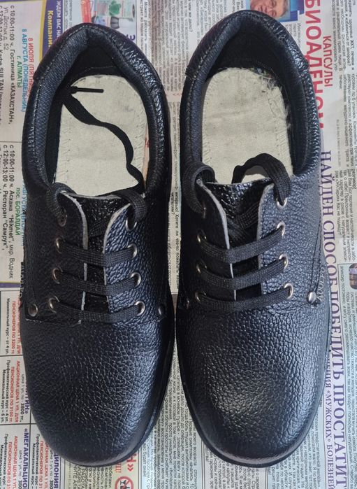 Кроссовки - 36, ботинки 39,5