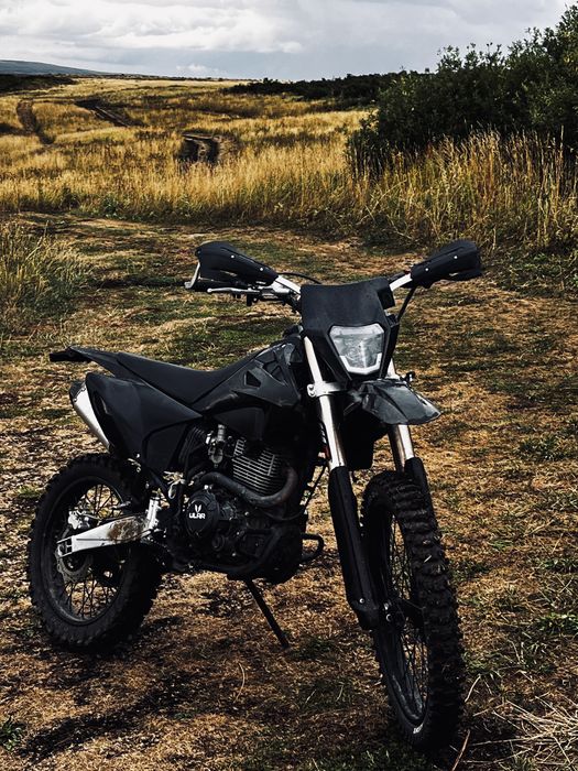 Продам мотоцикл Ular m7 250