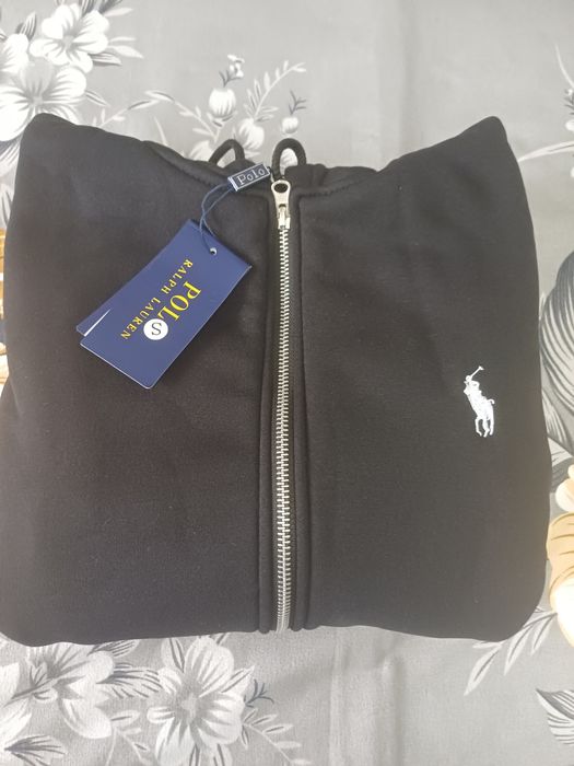 Hanorac negru simplu