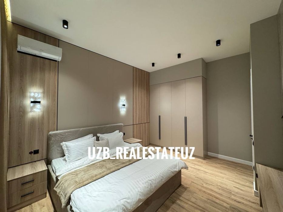 Ор-р: Улица Циолковский Продается Новый Евро дом 3.соток 400м2