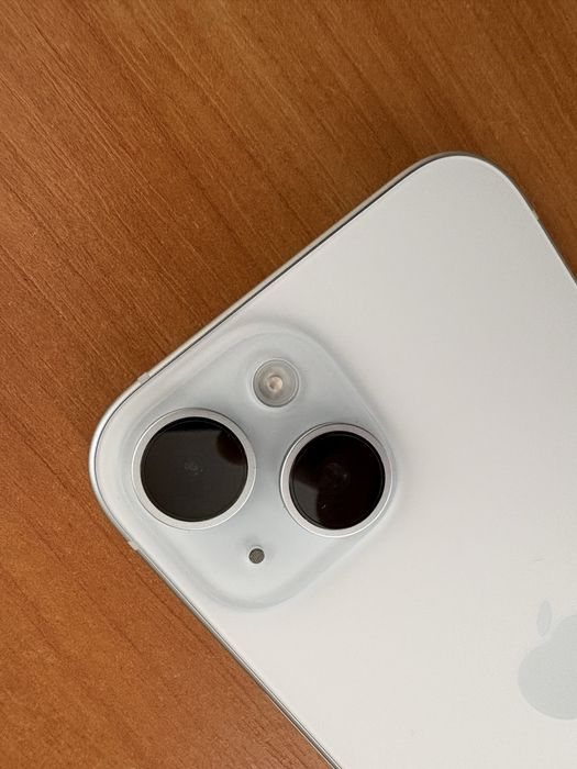 Продам Iphone 15 128gb