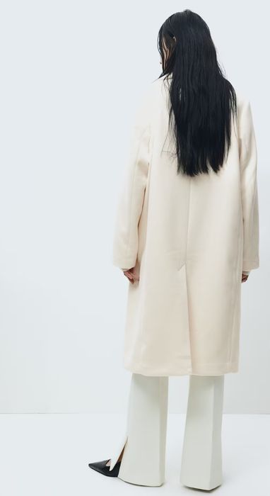 Белое пальто H&M