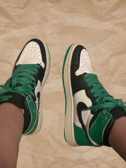 Vand Air Jordan 1 mid