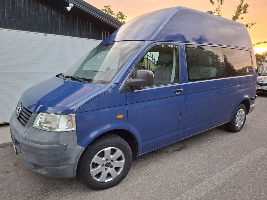 Volkswagen T5 cu locuri, model Xl supraînaltat si cel mai lung